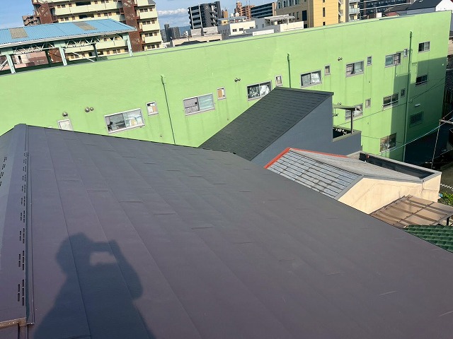 カバー工事完工後の屋根